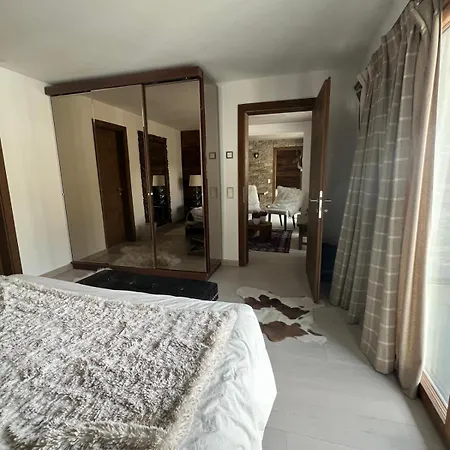 Silver Apartman *