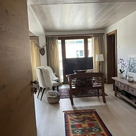Silver Apartman *