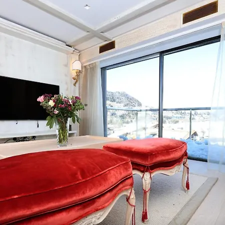 Silver Apartman