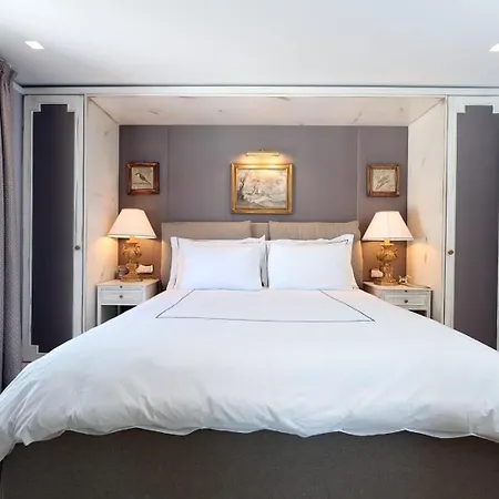 Silver Apartman *